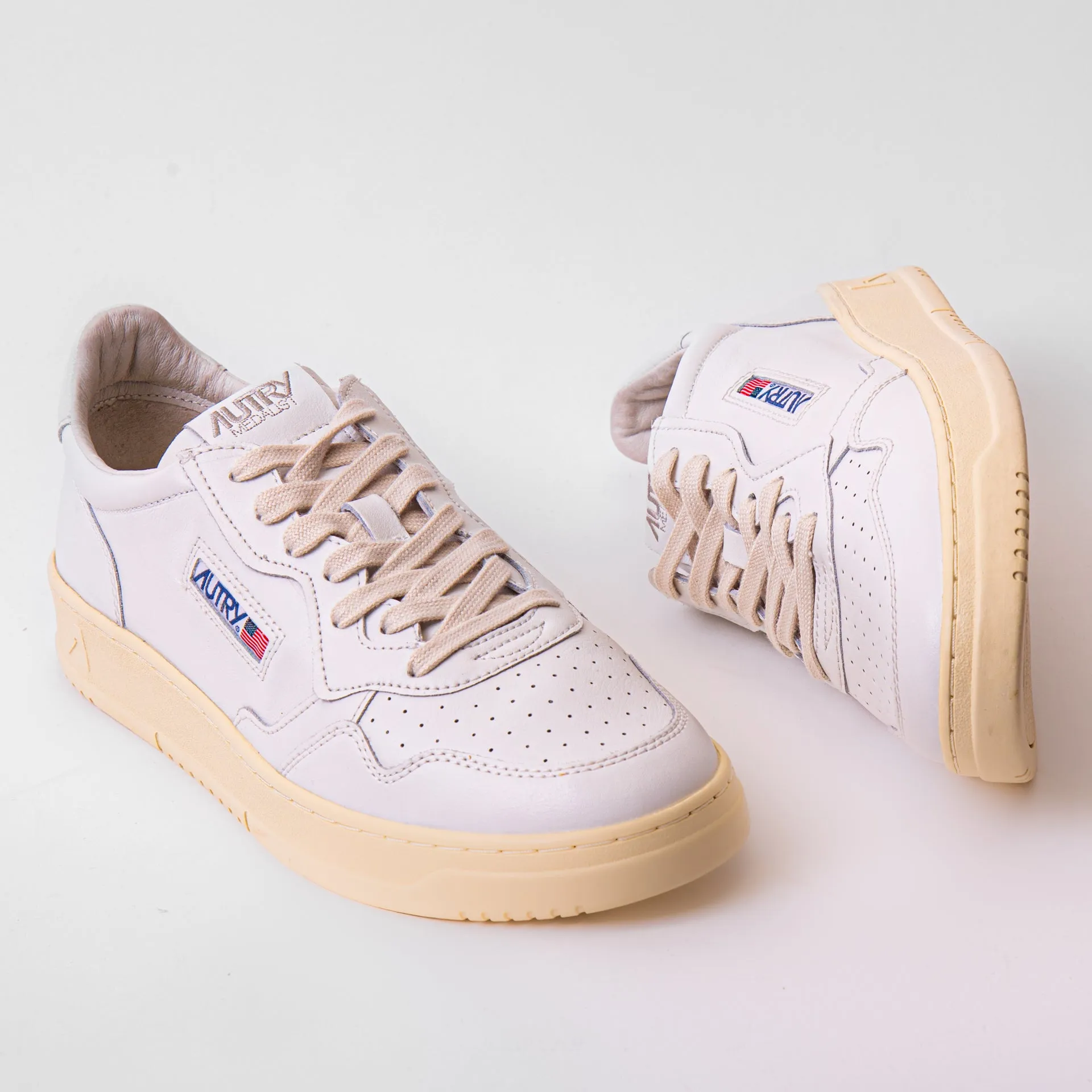 AUTRY SNEAKERS MEDALIST LOW AULM-LL 15 