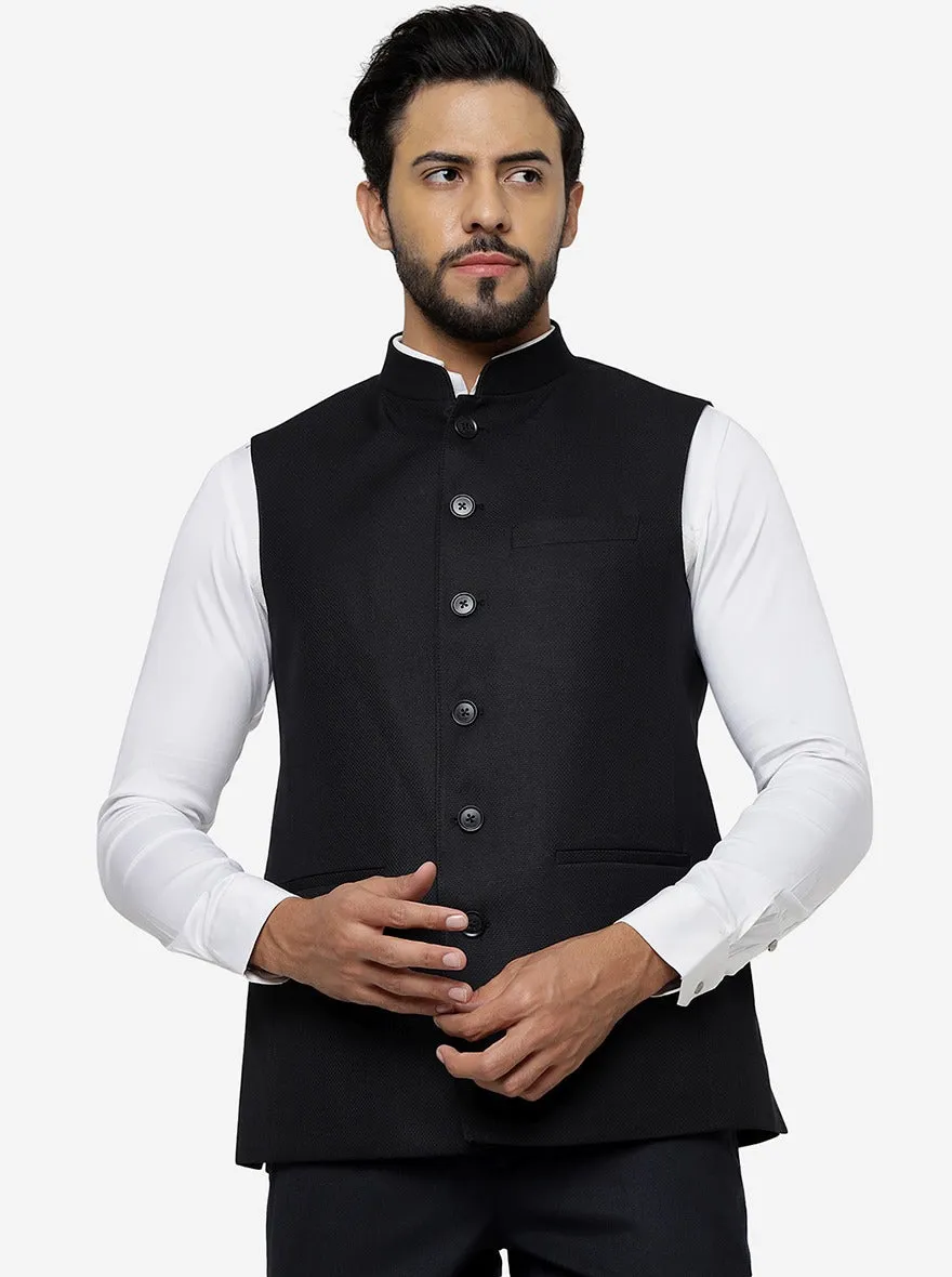 Black Solid Regular Fit Modi Jacket | JadeBlue