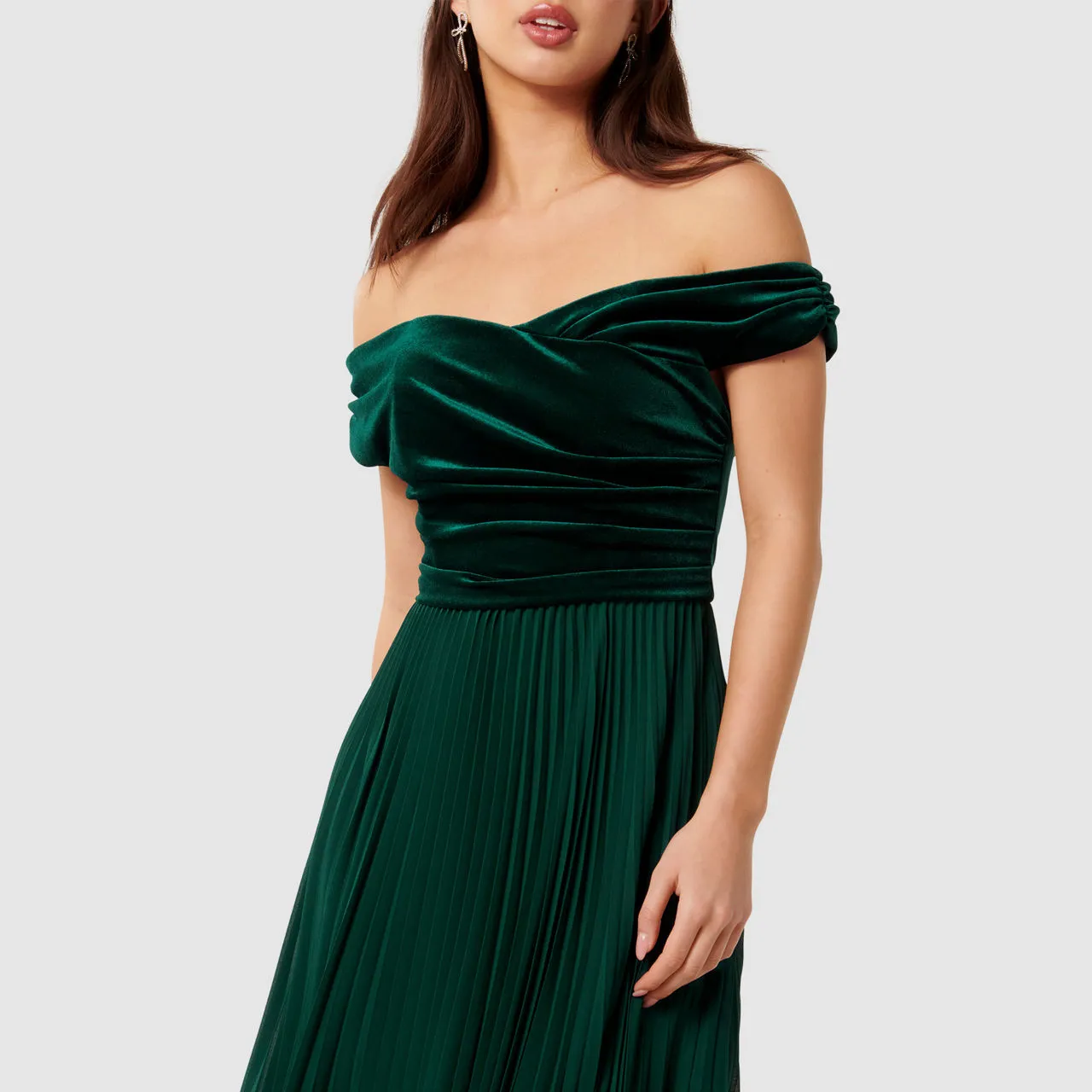 FOREVER NEW Rebecca Off-The-Shoulder Gown - Green