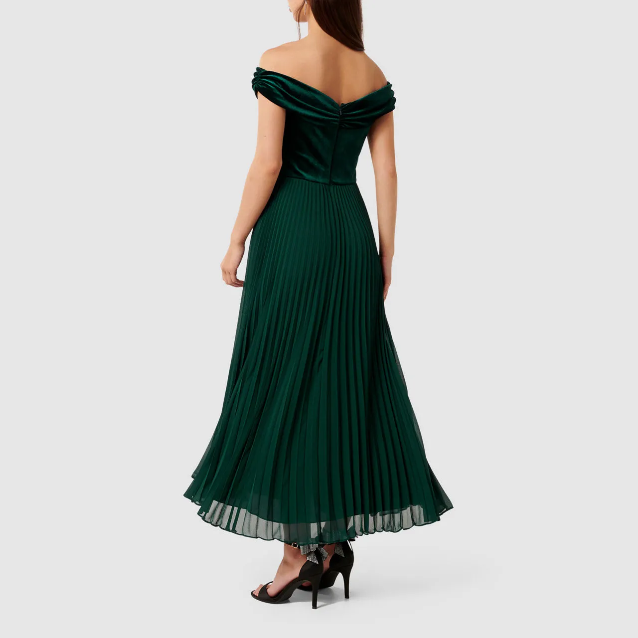 FOREVER NEW Rebecca Off-The-Shoulder Gown - Green