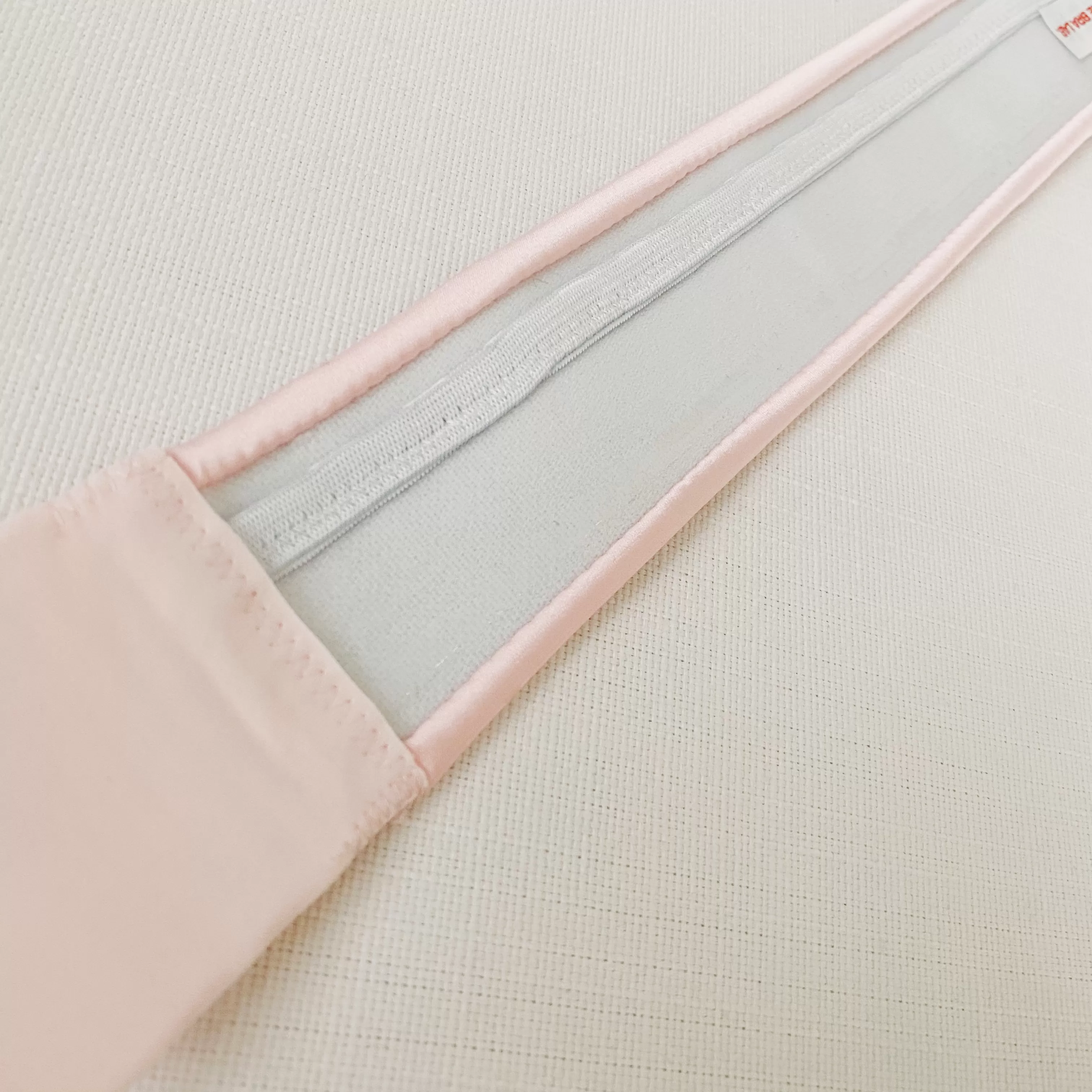 Phuket Pink Silky Back Band