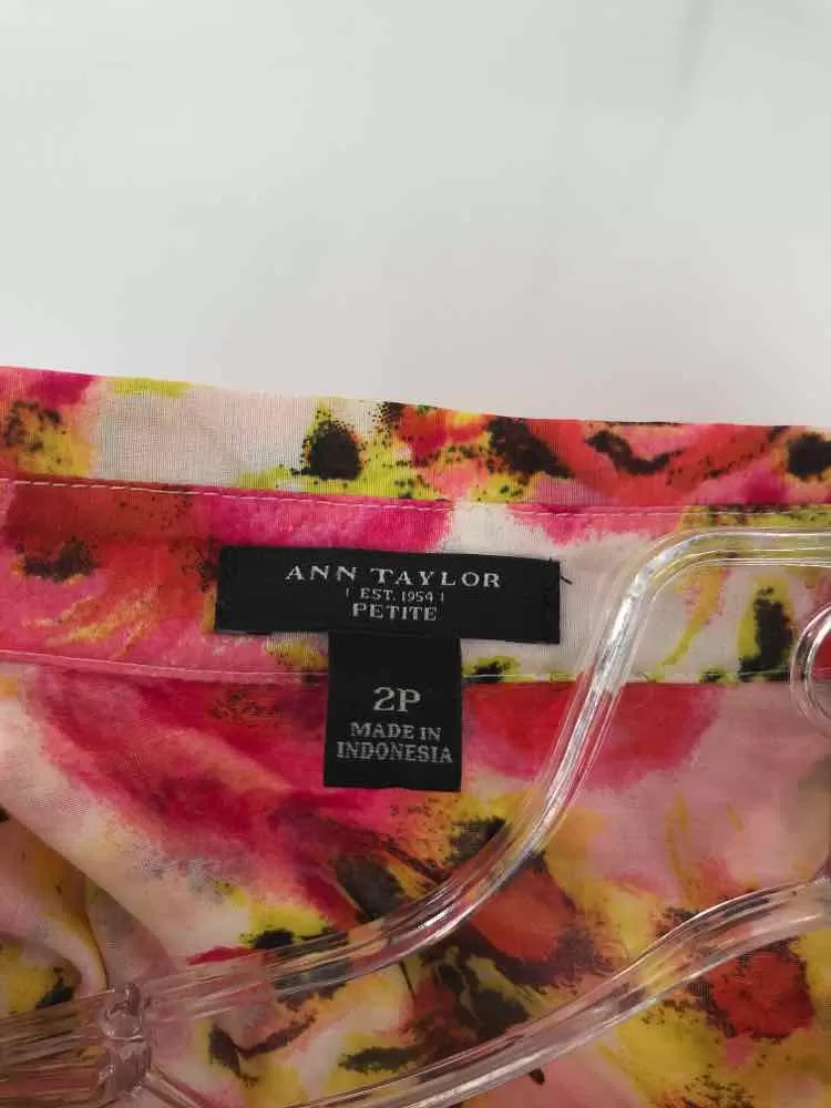 Pre-Owned Ann Taylor Pink Size 2P Button Down